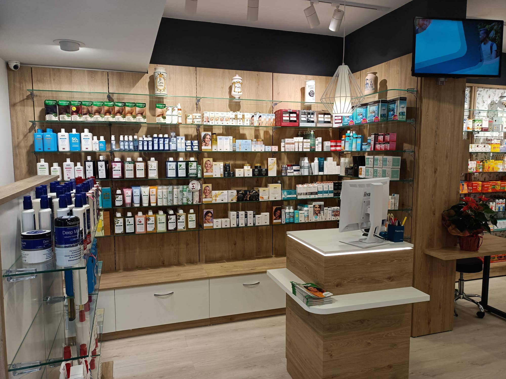 Farmacia Calle de Europa 17 Barcelona imagen interior 2 Farmacia Calle de Europa 17 Barcelona imagen interior 2